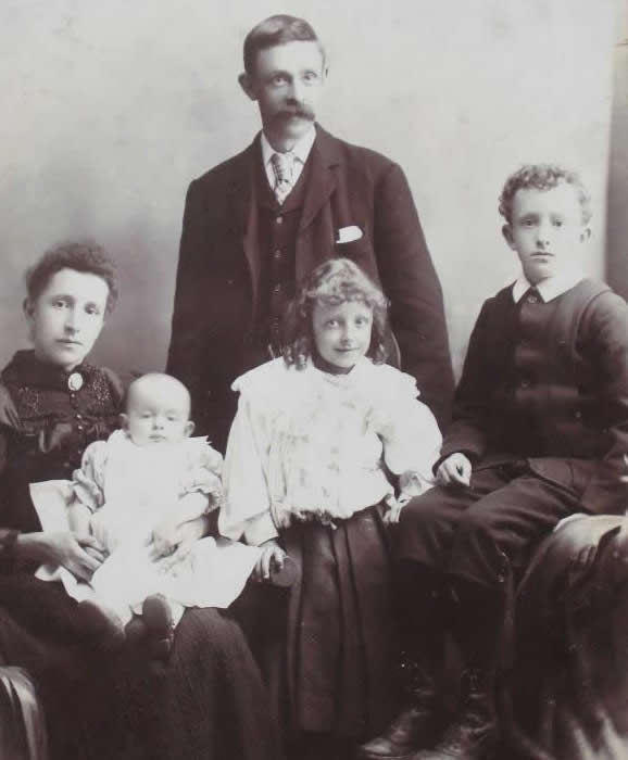 Leach Family of Blackburn